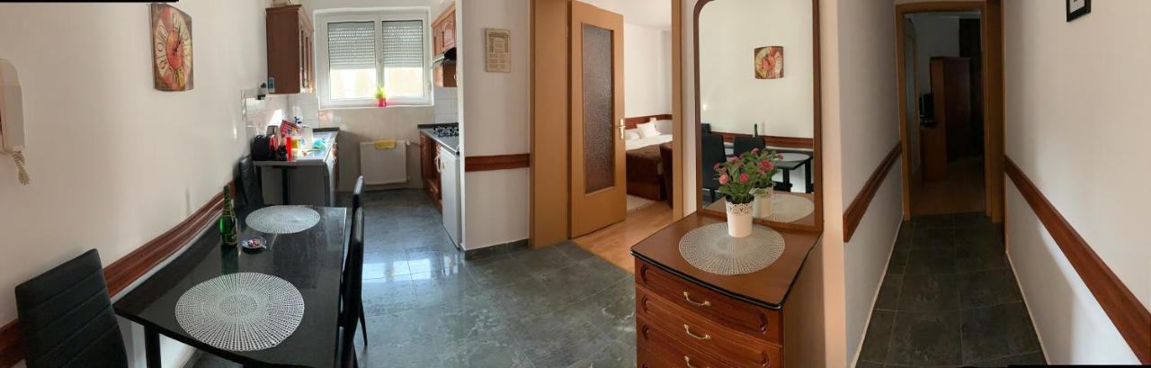 Konig Apartman เฮวิซ ภายนอก รูปภาพ