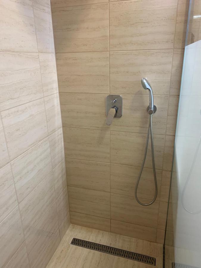 Konig Apartman เฮวิซ ภายนอก รูปภาพ