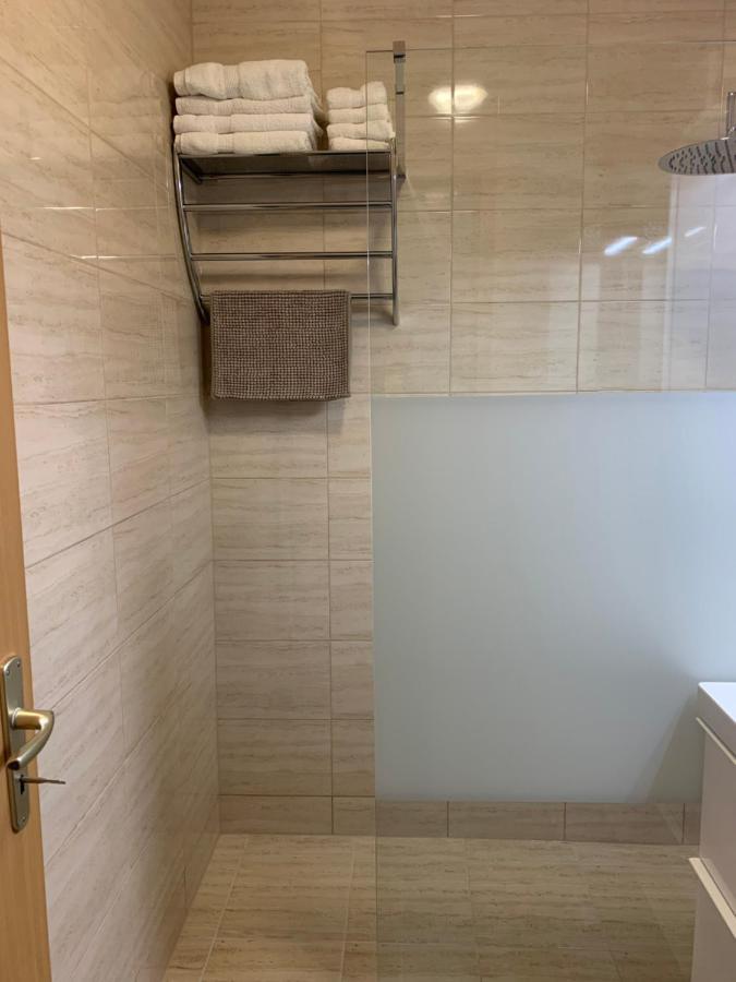 Konig Apartman เฮวิซ ภายนอก รูปภาพ